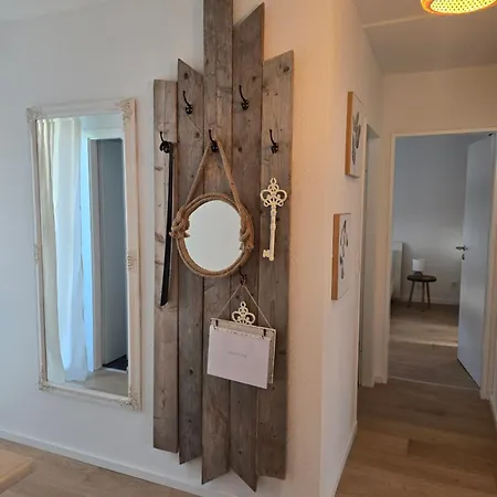 Ferien-monteurswohnung 6,5 Schlafzimmer Mit Garten Und Eigenen Parkplaetzen Im Hof * Варендорф