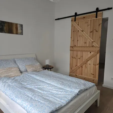 Ferien-monteurswohnung 6,5 Schlafzimmer Mit Garten Und Eigenen Parkplaetzen Im Hof Варендорф